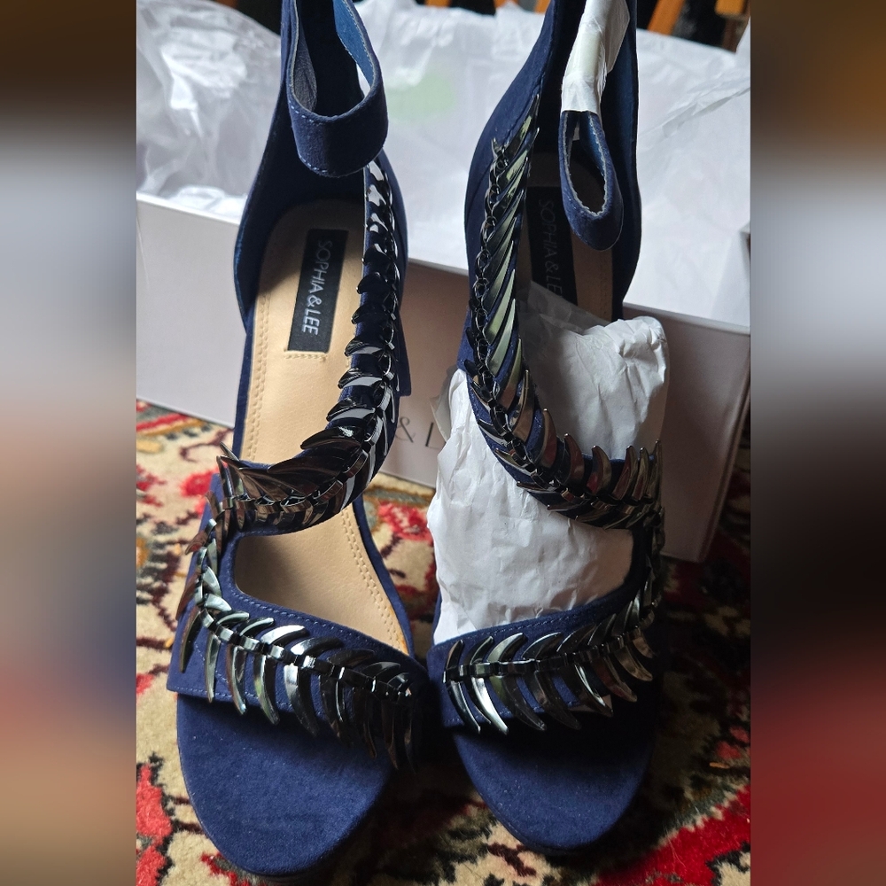 Sophia & Lee Navy Heels W/Silver Snake Jewel Detailing Sz7.5 STUNNING! NIB - Picture 14 of 16